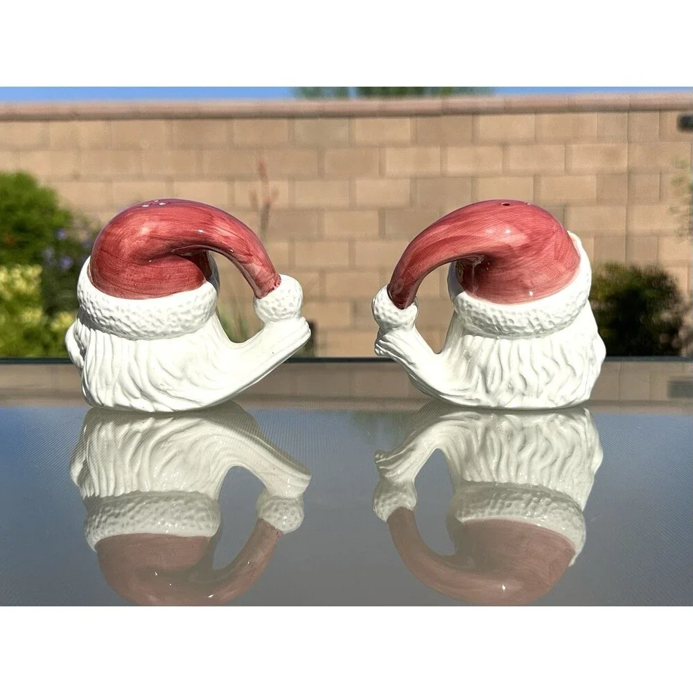 VTG Pair of Porcelain Santa Head Salt & Pepper Shakers by House of Lloyd 1997